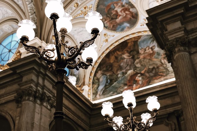 Skip the Line Royal Palace Madrid Guided Tour - Exploring Madrid’s Royal Palace Entrance and Location