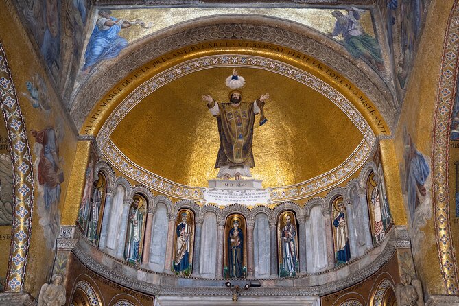 Skip the Line St Marks Basilica and Doges Palace Exclusive Tour - Doge’s Palace: Renaissance Architecture and Historic Art