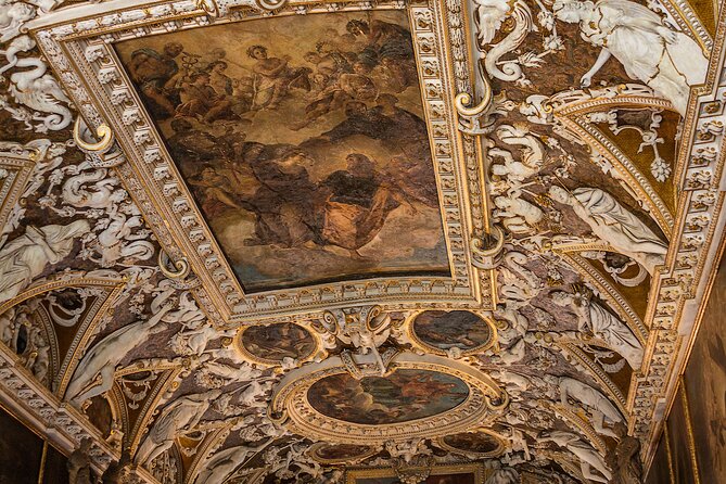 Skip the Line St Marks Basilica and Doges Palace Exclusive Tour - Unveiling Venice’s Hidden Gems and Local Neighborhoods