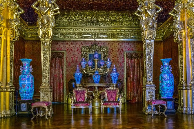 Skip-the-Line Ticket and Guided Royal Palace of Turin Group Tour - Stroll Through the Palace Gardens