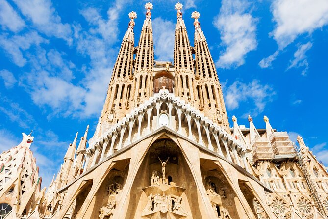 Skip-the-line tour inside the Sagrada Familia - The Apse: The Heart of Spirituality in the Basilica