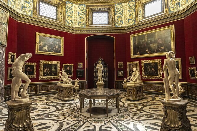 Skip the line Uffizi Gallery, Old Town and Duomo Private Tour - Starting Point at Piazza Mentana and Meeting Logistics