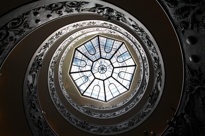 Skip the Line: Vatican Museum, Sistine Chapel + Optional Basilica - The Value of Guided Insight and Crowd Management