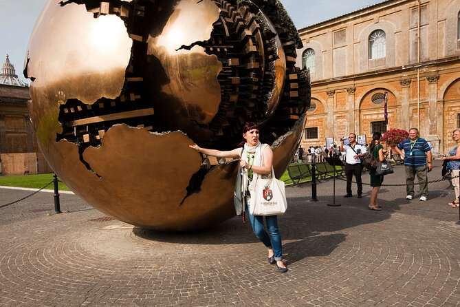 Skip-the-line Vatican Tour with Sistine Chapel & St Peter's - Convenient Meeting Point in Vatican City