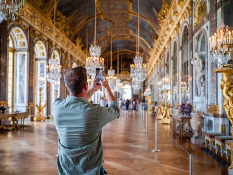 Skip-the-Line Versailles Palace & Garden Tour with Transport - Viewing the Fountains and Additional Garden Attractions