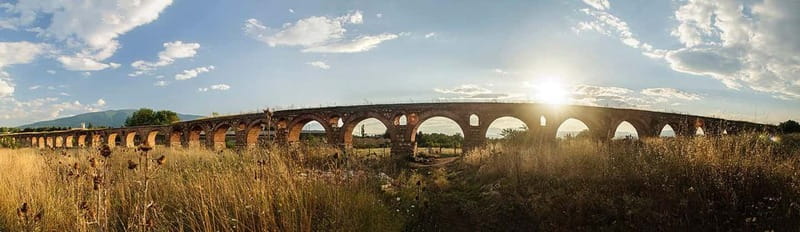 Skopje: Shutka and Aqueduct Guided Tour with Coffee - Discovering Shutka: Streets, Bazaar, and Local Life