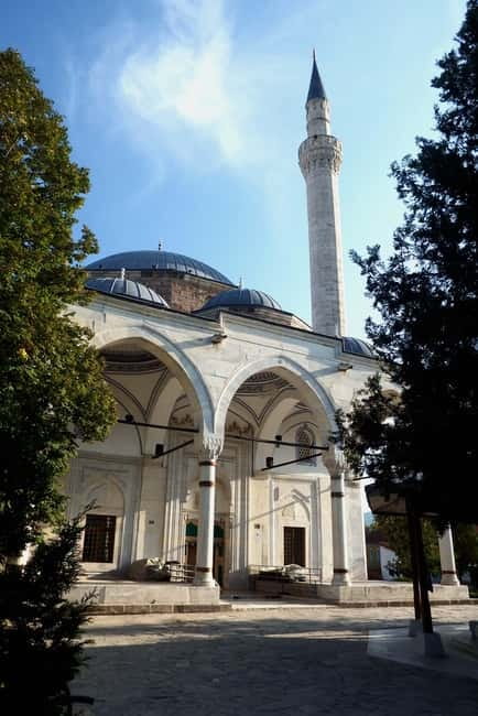 Skopje Tasting Tour: The 5 Tastes of Skopje in the Old Town - Sampling Sweets and Coffee at Historic Spots