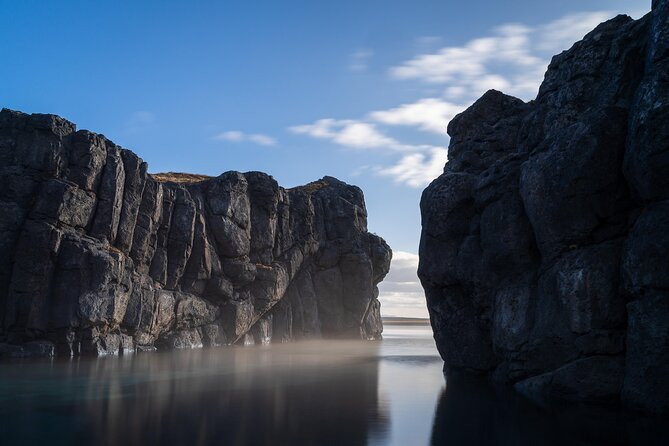 Sky Lagoon with Skjól Ritual Spa and Transfers from Reykjavik - Scenic Views and Additional Amenities