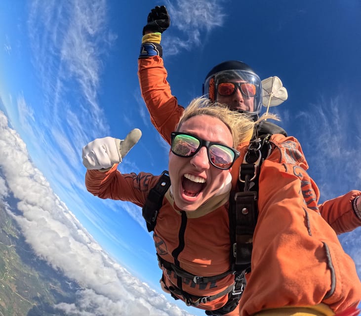 Skydive Algarve: Tandem Skydiving 10.000ft (up to 15.000ft) - The Scenic Flight Over the Algarve Coast