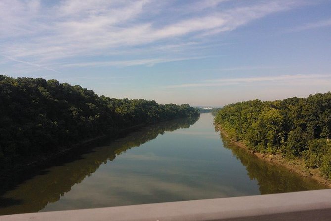 Skyline Kayak Rental in Downtown Nashville with Shuttle - Discover the Nashville Skyline Kayaking Experience with Shuttle Service