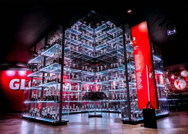 SL Benfica Museum Ticket with Souvenir Scarf - Watching the Eagles and the Pitch Up Close