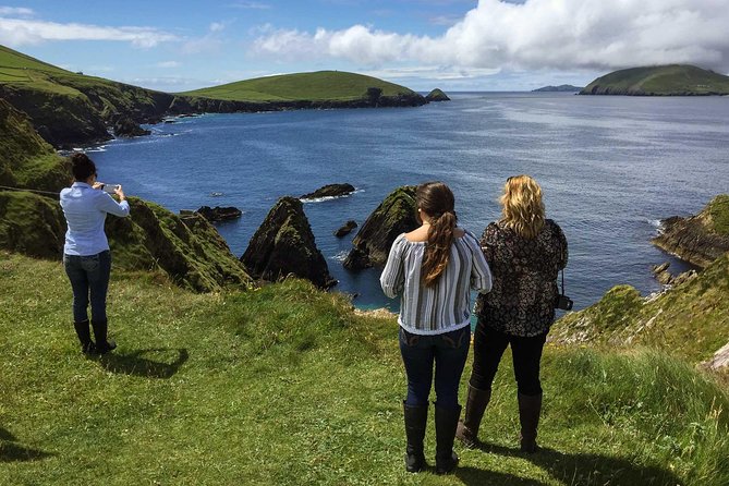 Slea Head Photo & Sightseeing Tour - Coastal Views at Dunquin and Clogher Strand