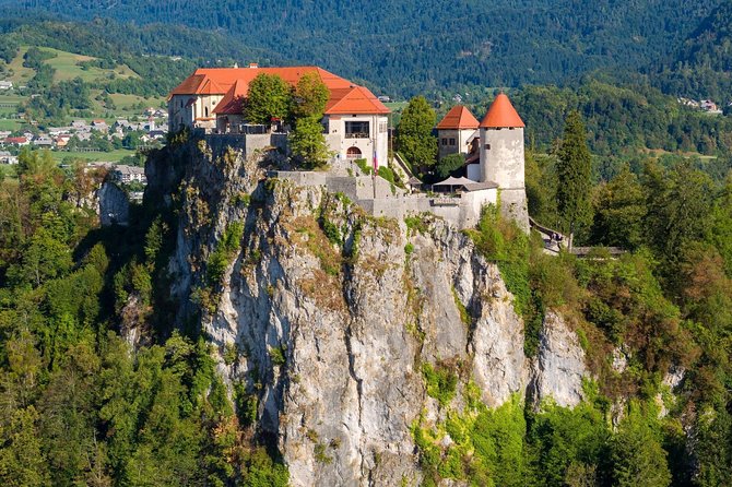 Slovenian highlights - Lake Bled, Postojna Cave & Predjama Castle from Ljubljana - Discover the Best of Slovenia in a Day with This Well-Planned Tour