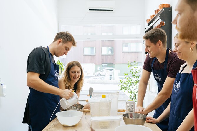 sLOVEnian Strukelj Traditional Cooking Class - Enjoying Local Snacks and Drinks During the Class