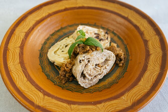 sLOVEnian Strukelj Traditional Cooking Class - Additional Offerings: Cheese, Prosciutto, and Local Liquor