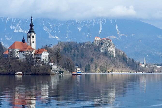 Slovenia's highlights: Bled lake and Ljubljana Full-Day Private Tour from Zagreb - Wander Through Ljubljana’s Old Town and Iconic Bridges