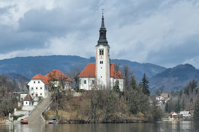 Slovenia's highlights: Bled lake and Ljubljana Full-Day Private Tour from Zagreb - Pacing and Duration: Well-Balanced for a Full Day