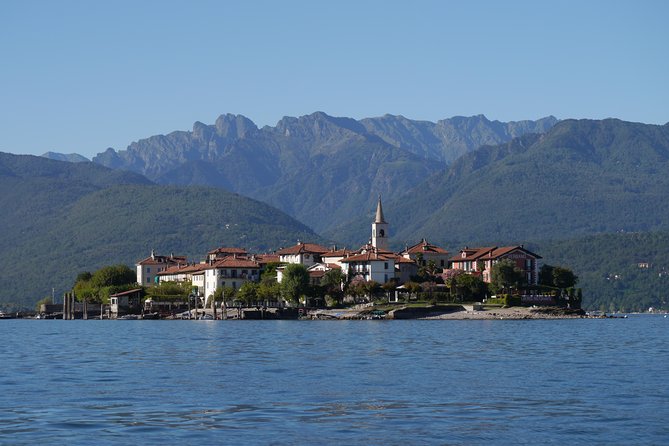 Slow boat tour for small groups with appetizer on Lake Maggiore - Discover the Charm of Lake Maggiore on a Small-Group Wooden Boat Tour