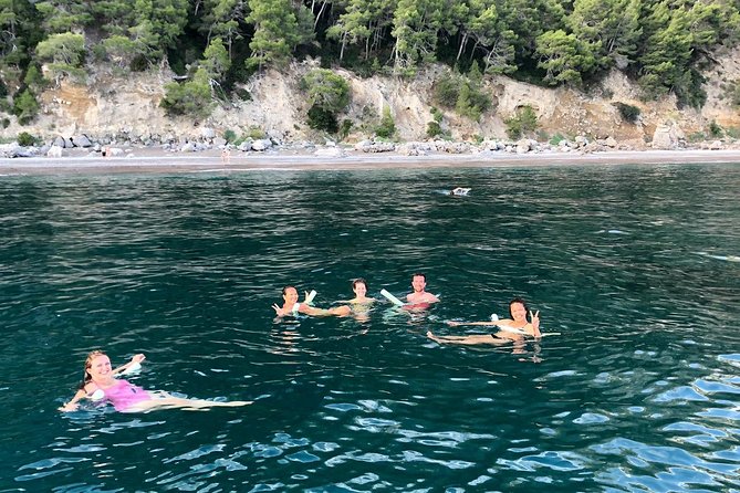 Small Group Amalfi Coast Day Trip from Positano or Praiano - Experience the Beauty of the Amalfi Coast by Small-Group Boat