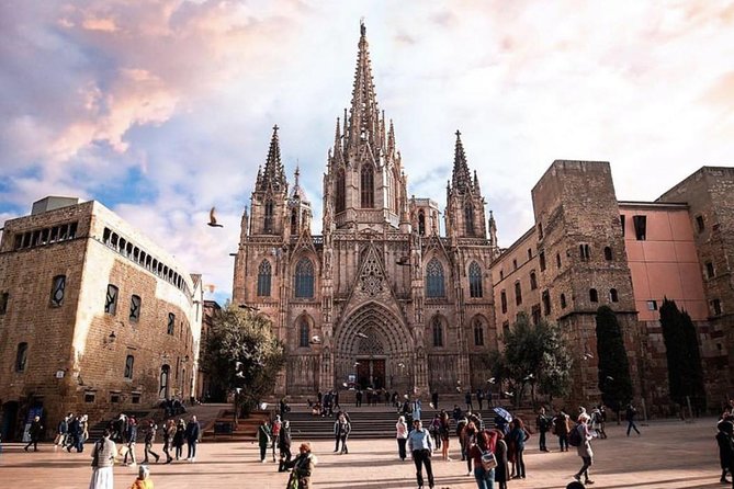 Small Group Barcelona Walking Tour, Flamenco Show & Tapas Dinner - The Food and Drink: Authentic Catalan Flavors