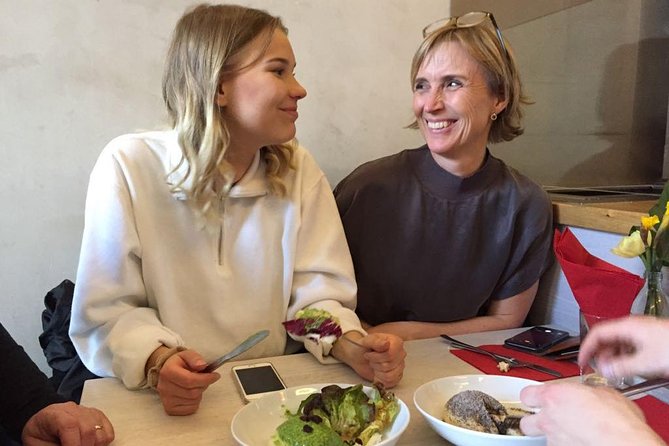 Small-Group Berlin Sightseeing and Food Tour of Prenzlauer Berg and Mitte - Exploring the Largest Synagogue and Jewish History