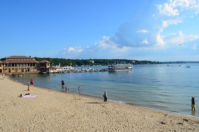 Small Group Bike Tours From Chicago to Lake Geneva - Arriving at Lake Geneva and the Geneva Wells Inn