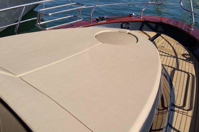 Small group boat tour from Sorrento to Capri - Small Group Boat Tour from Sorrento to Capri: An Intimate Sea Experience