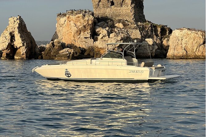 Small group boat tour from Sorrento to Capri - Equipment, Food, and Drinks Included