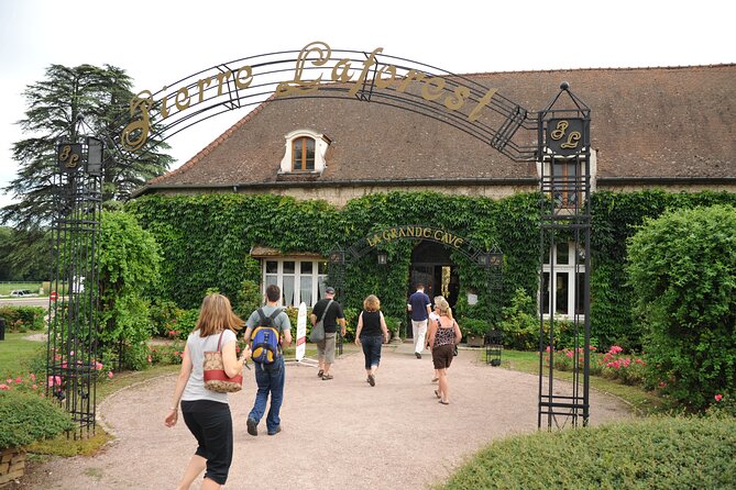 Small group Burgundy tour of Beaune with Wine Tasting from Dijon - Practical Considerations: Group Size and Accessibility