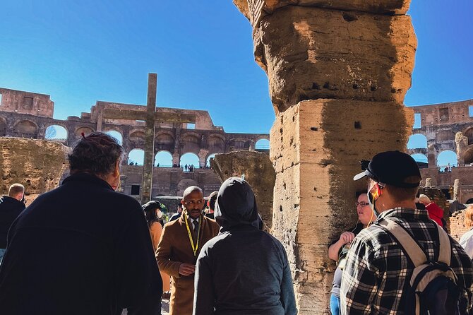 Small Group Colosseum, Palatine Hill and Roman Forum Tour - Discovering the Legendary Palatine Hill