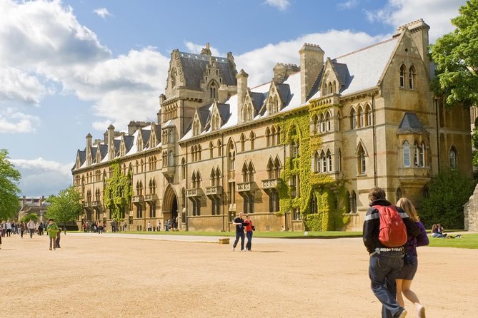 Small Group Cotswolds Villages, Stratford and Oxford Day Tour from London - The Guides: Knowledge, Enthusiasm, and Personal Touch