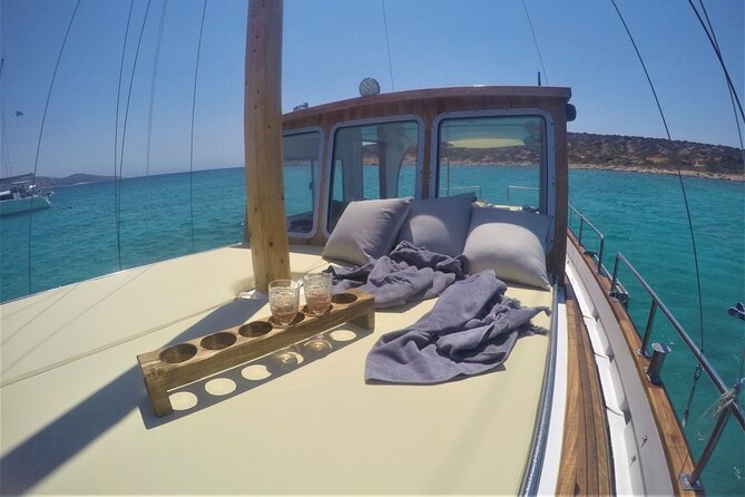 Small Group Cruise Around Antiparos & Despotiko With Lunch - The Experience of the Crew and Food