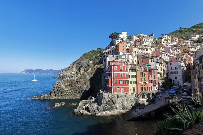 Small Group Day Tour in Cinque Terre and Pisa From Florence - Explore Cinque Terre and Pisa in One Day for $200.25