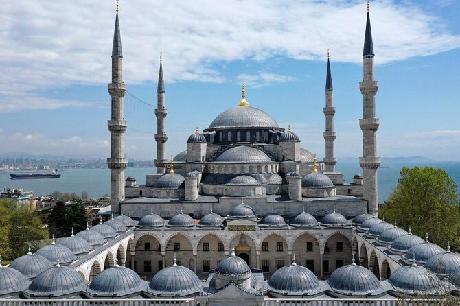 Small Group Day Tour in Istanbul Historical Old City - Visit the Iconic Hagia Sophia—A Site of Spiritual Significance