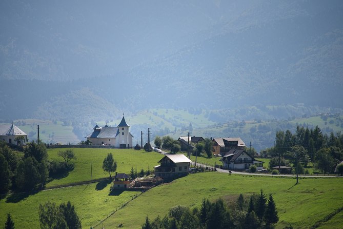 Small-Group Day Trip in Romanian Authentic Mountain Villages from Brasov - Return to Brasov and Tour The Sum Up