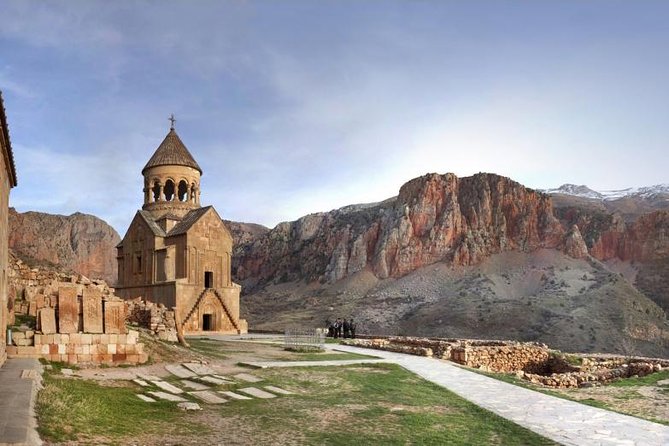 Small Group Day Trip to Khor Virap Noravank and Areni Winery - Discovering Noravank’s Cliffside Architecture