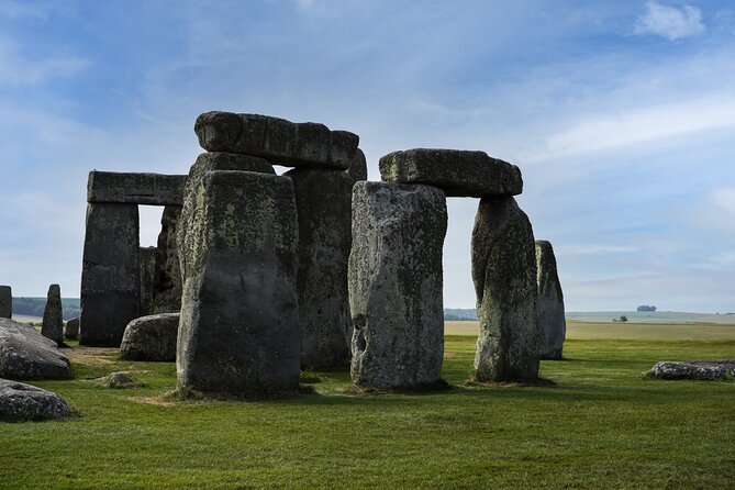 Small-Group Day Trip to Stonehenge, Bath and Windsor from London - Stonehenge: Witness the Enigma of the Ancient Monoliths