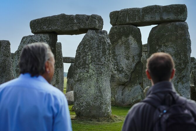 Small-Group Day Trip to Stonehenge, Bath and Windsor from London - Travel Logistics and Group Size