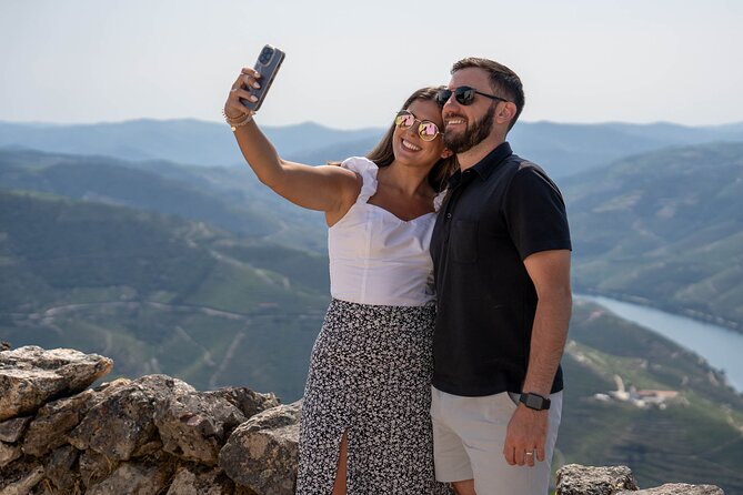 Small Group Douro Valley Wine Tour with Lunch and Cruise - Dining on a Traditional Portuguese 3-Course Meal