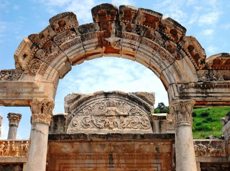 Small Group Ephesus Tour for Cruise Passengers - The Role of the Expert Guide in Enriching the Experience