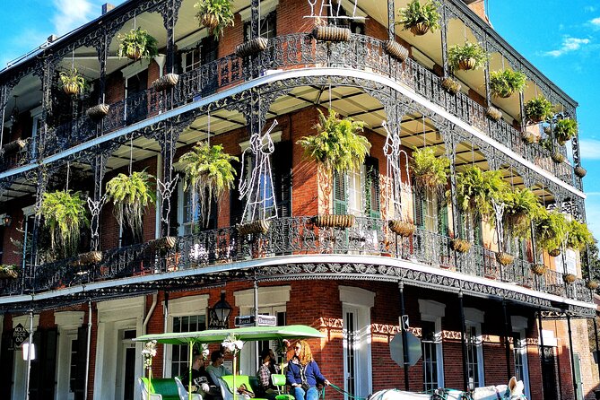 Small-Group French Quarter History Walking Tour - Insider Tips on Creole Courtyards and Architecture
