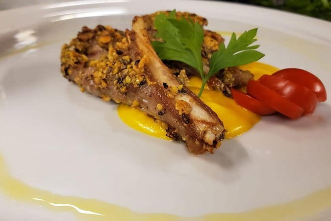 Small Group Gourmet Cooking Lesson With Dinner In Florence - How the Multilingual Chef Guides the Class