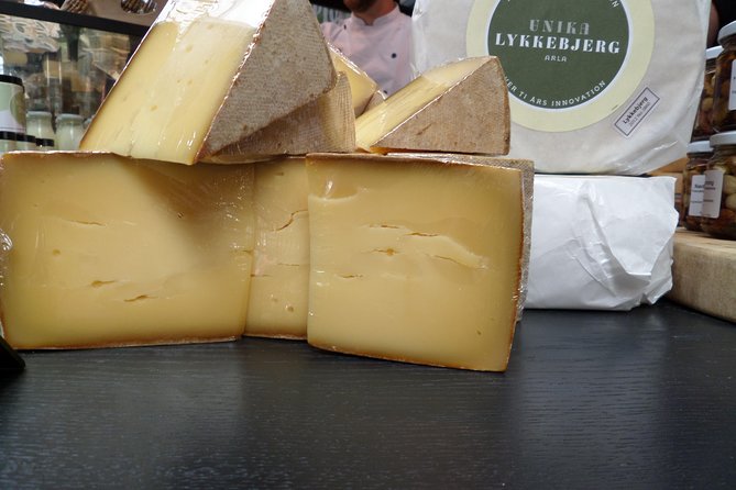 Small-Group Gourmet Evening Walking Tour of Copenhagen with Market Visit and Dinner - Craft Beer Tastings at a Microbrewery