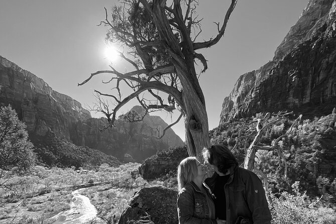 Small Group Guided Photography and Walking Tour of Zion - Small-Group Pickup from Las Vegas Hotels on the Strip