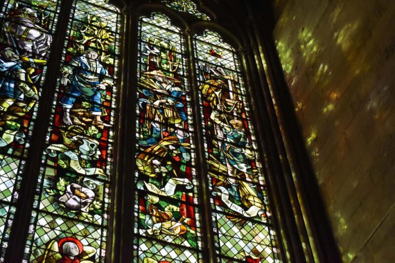 Small Group Guided Tour of the Secret History of Rouen - Discovering the Saint-Ouen Abbey and Gothic Architecture