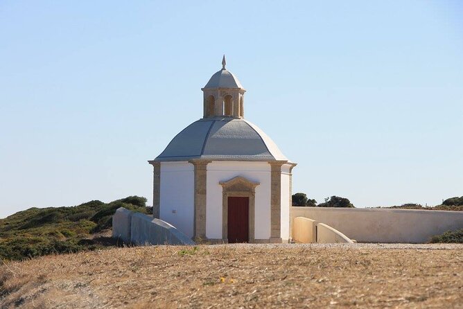 Small Group Jeep Tour from Castelo to Cabo Espichel - Discovering Dinosaur Footprints at Pedra da Mua