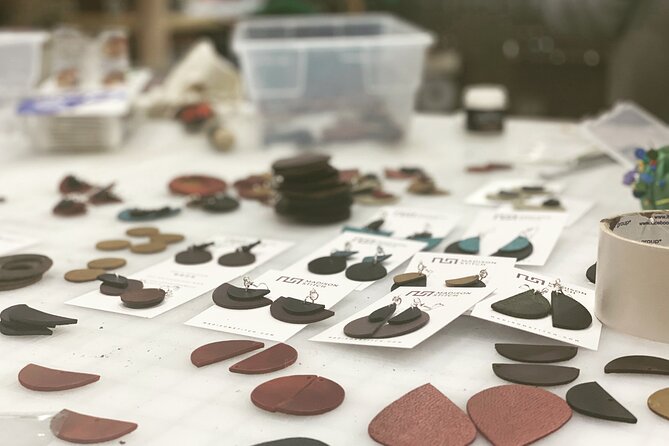 Small-Group Jewelry Making with Wine Tasting in Kansas City - Choosing Your Jewelry Project