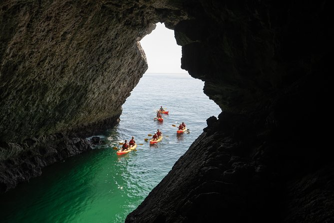 Small Group Kayak Tour along Sesimbra - Arrábida Natural Park - Starting Point in Sesimbra: Clube Naval de Sesimbra