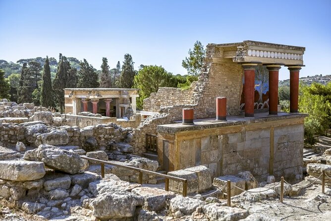 Small Group: Knossos, Olive Oil, Winery & raki with Lunch - Key Points