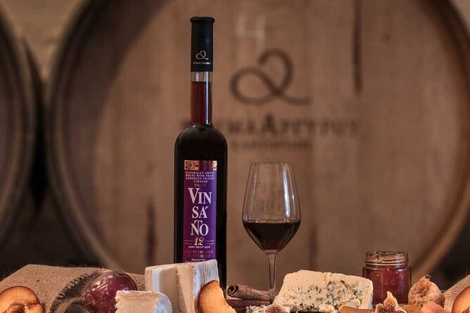 Small Group Local Wine Tasting Tour In Santorini - The Scenic Setting and Panoramic Views